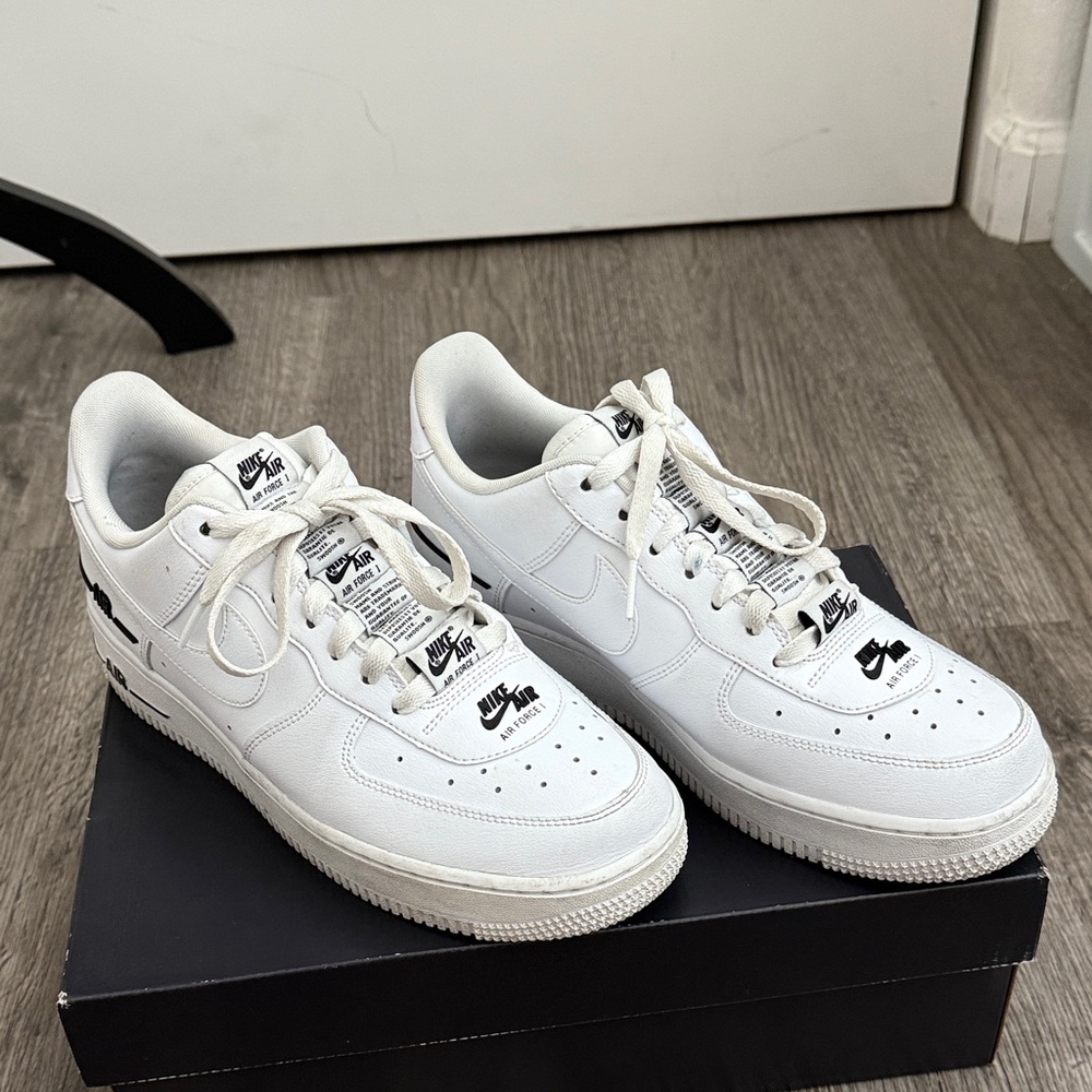 Nike Air Force 1 White Black Sneakers